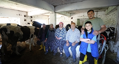Köyüne dönen aile devlet desteğiyle hayvancılığa başladı