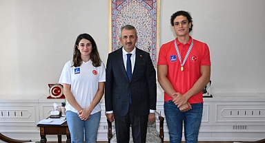 Milli Kürekçiden Sezer'e Ziyaret 