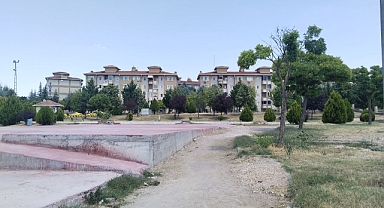 Park yenileme çalışmaları durdu, vatandaş tepkili