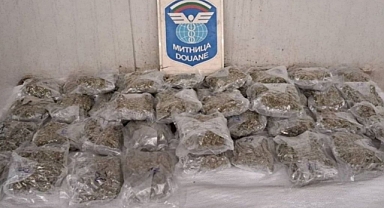 Tüp gaza saklanan esrarı yurda sokacaklardı