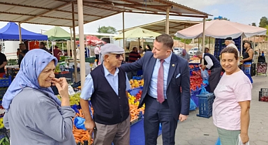 Başkan pazarda vatandaşı dinledi