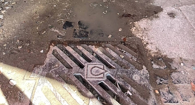 Çarşı Bat Pazarı’nda Rögar Taşması Esnafı Mağdur Etti