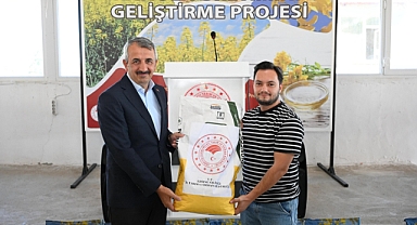 Çiftçilere kanola tohumu dağıtıldı