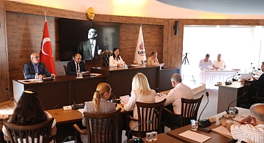 Hizmet için oy birliği