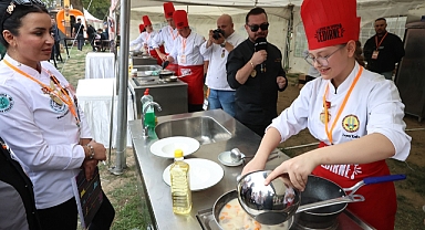 Lise öğrencileri ekşili köfteyi yapmak için yarıştı