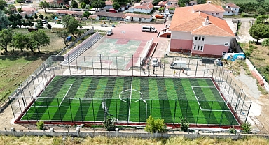 MUHTARDAN ÖĞRENCİLERE BÜYÜK JEST