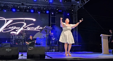 Tuğçe Kandemir İpsala'da konser verdi