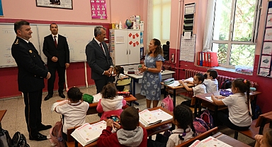 Vali Sezer, İnönü İlkokulunu ziyaret etti