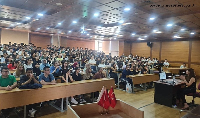 YENİ BAŞLAYAN ÖĞRENCİLERE  KÜTÜPHANE TANITILDI