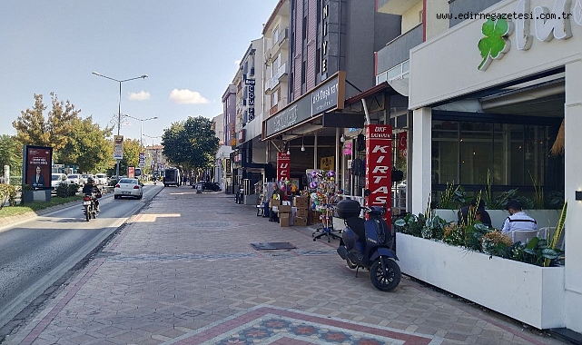 Ayşekadın Esnafı Öğrencilerin Dönüşünden Memnun, Ancak Kaygılı