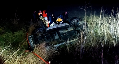 Devrilen Otomobilin Sürücüsü Yaralandı 