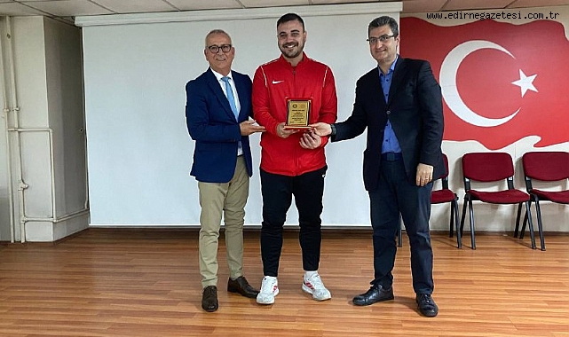 Edirne'nin Futbol Yıldızlarına Ödül Yağdı