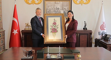 Gaarder’dan Gencan’a Ziyaret