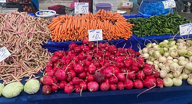Pazartesi Pazarında Kışlık Hareketlilik Başladı 