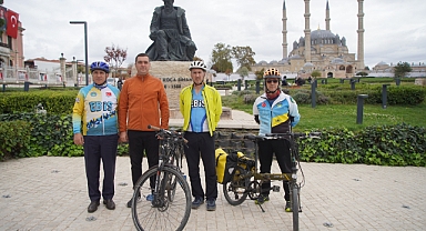 Pedallar Cumhuriyet İçin Dönecek