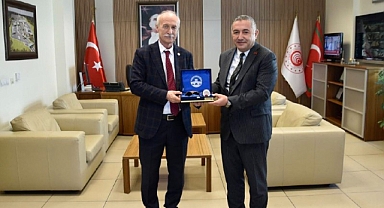 REKTÖR HATİPLER’DEN ALİ TOPÇU’YA ZİYARET