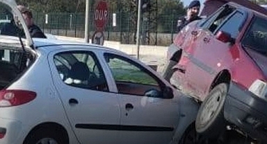 Sürücüler yaralandı