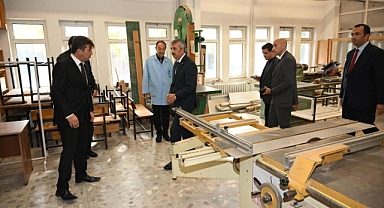 Vali Sezer, Mesleki Eğitim Merkezini ziyaret etti