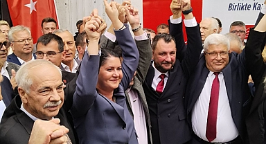 YÜCEL HOCA’YA TAM KADRO DESTEK