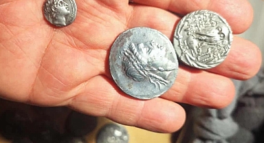 71 Antik Sikke Komşuda Yakalandı