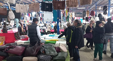 Cuma Pazarı, Serin Havaya Rağmen Doldu Taştı