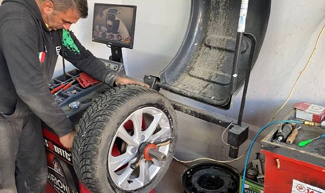 Kış Lastikleri Takılıyor