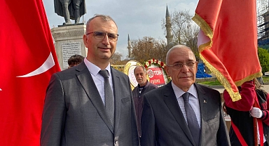 Mezunlardan 81. Yıla Özel Çelenk Sunma ve Yürüyüş