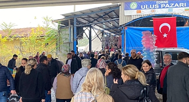 Soğuk Havaya Rağmen Cuma Hareketli 