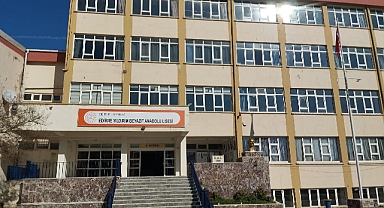 Yıldırım Beyazıt Lisesi Yıkılıyor