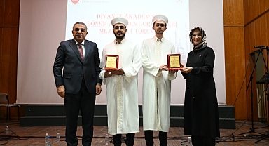 Diyanet Akademisi Mezunlarını Verdi