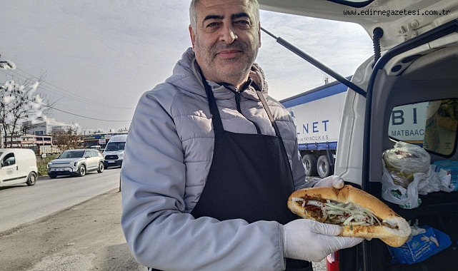 Gaziantep’in ünlü lezzeti ciğer kavurma Edirne’de sokak lezzetine dönüştü