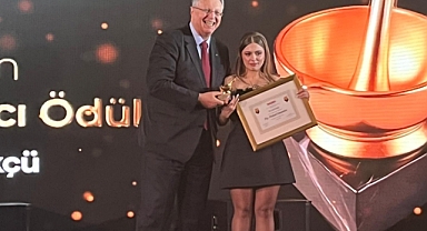 Genç Eczacıya Altın Havan 