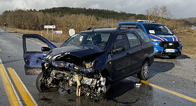 İki otomobilin çarpıştığı kazada 7 kişi yaralandı