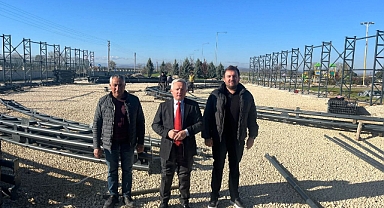 Kerman, Kapalı Halı Saha Projesinde İncelemelerde Bulundu