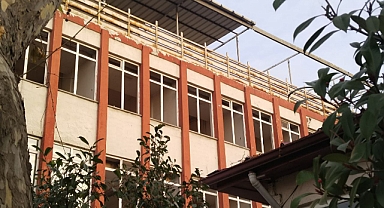 Orduevi'nde Pencereler Sökülüyor