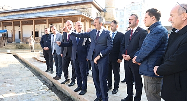 Tarihi Eserlerde Restorasyon Mesaisi: Vali Sezer Sahada