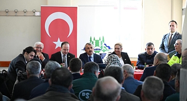 Vali Sezer Büyükaltıağaç Köyü’nde Muhtarlar ve Vatandaşlarla Buluştu