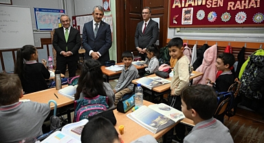 Vali Sezer öğrencilerle bir araya geldi