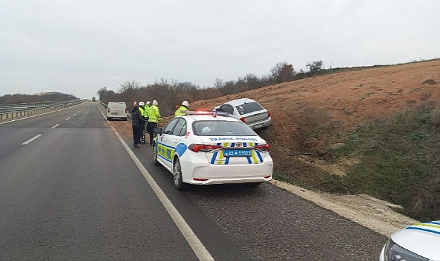 Aşırı Hız ve Gizli Buzlanma Aracı Yoldan Uçurdu