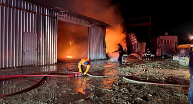 Geri dönüşüm tesisinde yangın çıktı