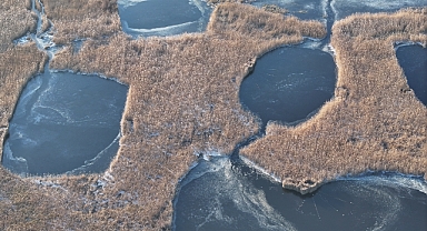 Göl Baba sulak alanı buz tuttu