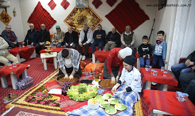 Huzurevi Sakinlerine Sıra Gecesi