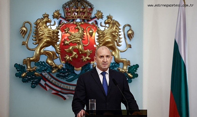 Komşuda Cumhurbaşkanı İstifa Etti