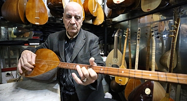 Ramadan usta hayatını saz ve müziğe adadı