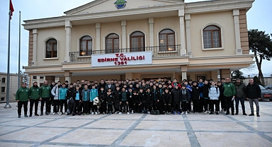 Şükrüpaşa Spor Kulübü’nden Vali Sezer’e Nezaket Ziyareti