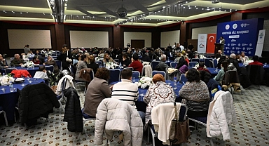 Vali Sezer koruyucu ailelerle buluştu