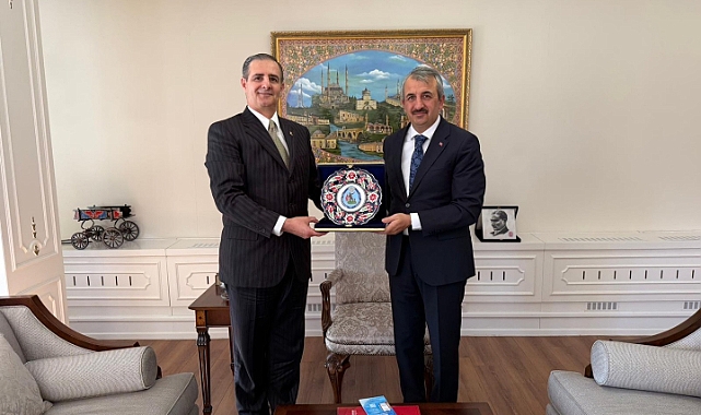 Vali Sezer, Mehmetçik Vakfı temsilcisini kabul etti