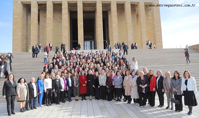 CHP’li Kadın Belediye Başkanları Anıtkabir’de