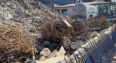 Çıkan Demirler Geri Dönüşüme Gönderiliyor