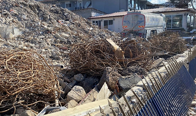 Çıkan Demirler Geri Dönüşüme Gönderiliyor